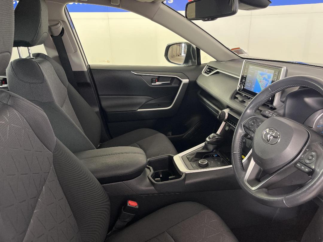 Photo '16' of Toyota Rav4