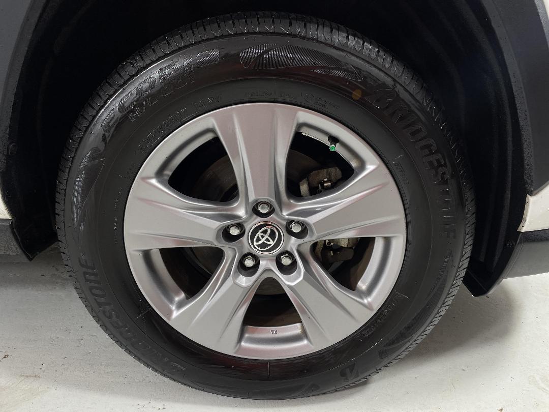 Photo '9' of Toyota Rav4