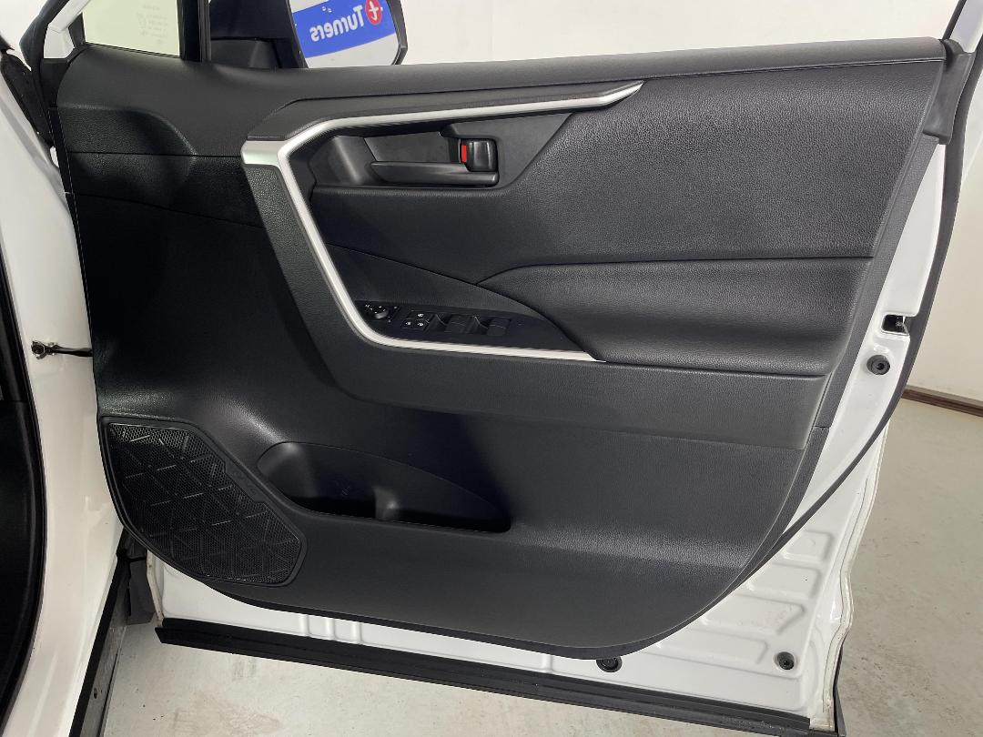 Photo '15' of Toyota Rav4