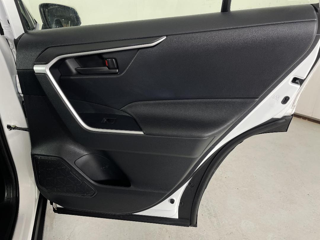 Photo '19' of Toyota Rav4