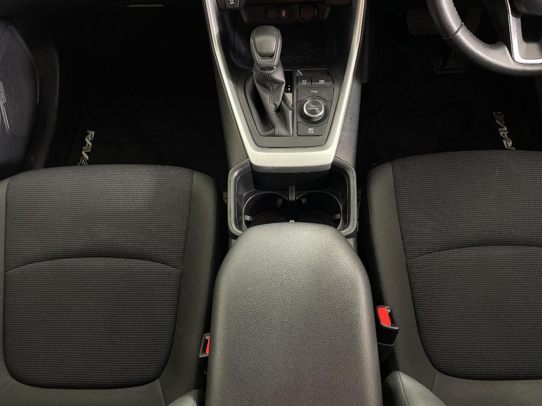 Photo '18' of Toyota Rav4