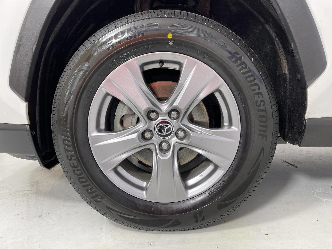 Photo '10' of Toyota Rav4