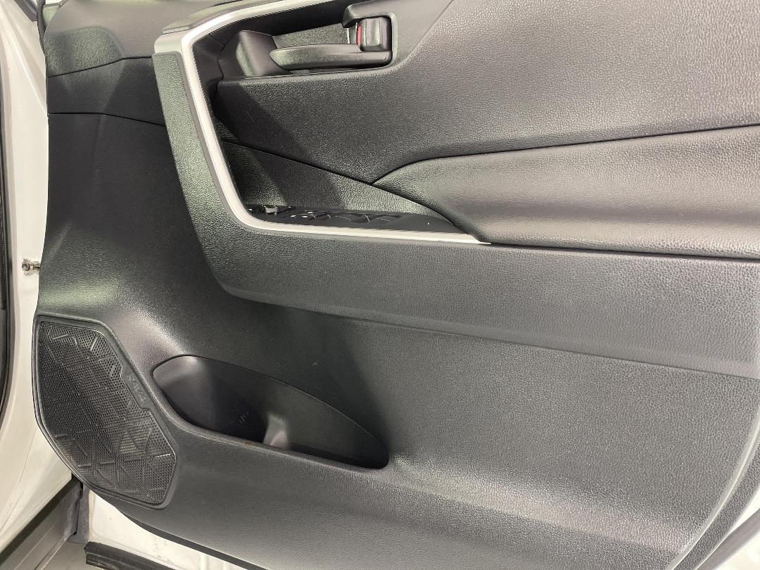 Photo '15' of Toyota Rav4