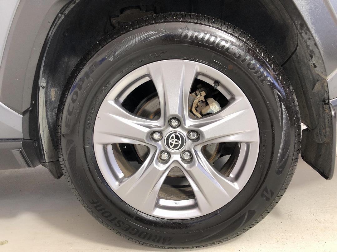 Photo '11' of Toyota Rav4