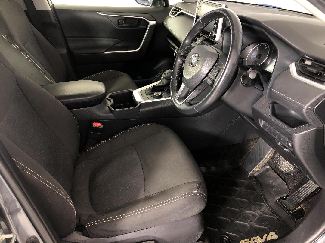 Photo '16' of Toyota Rav4