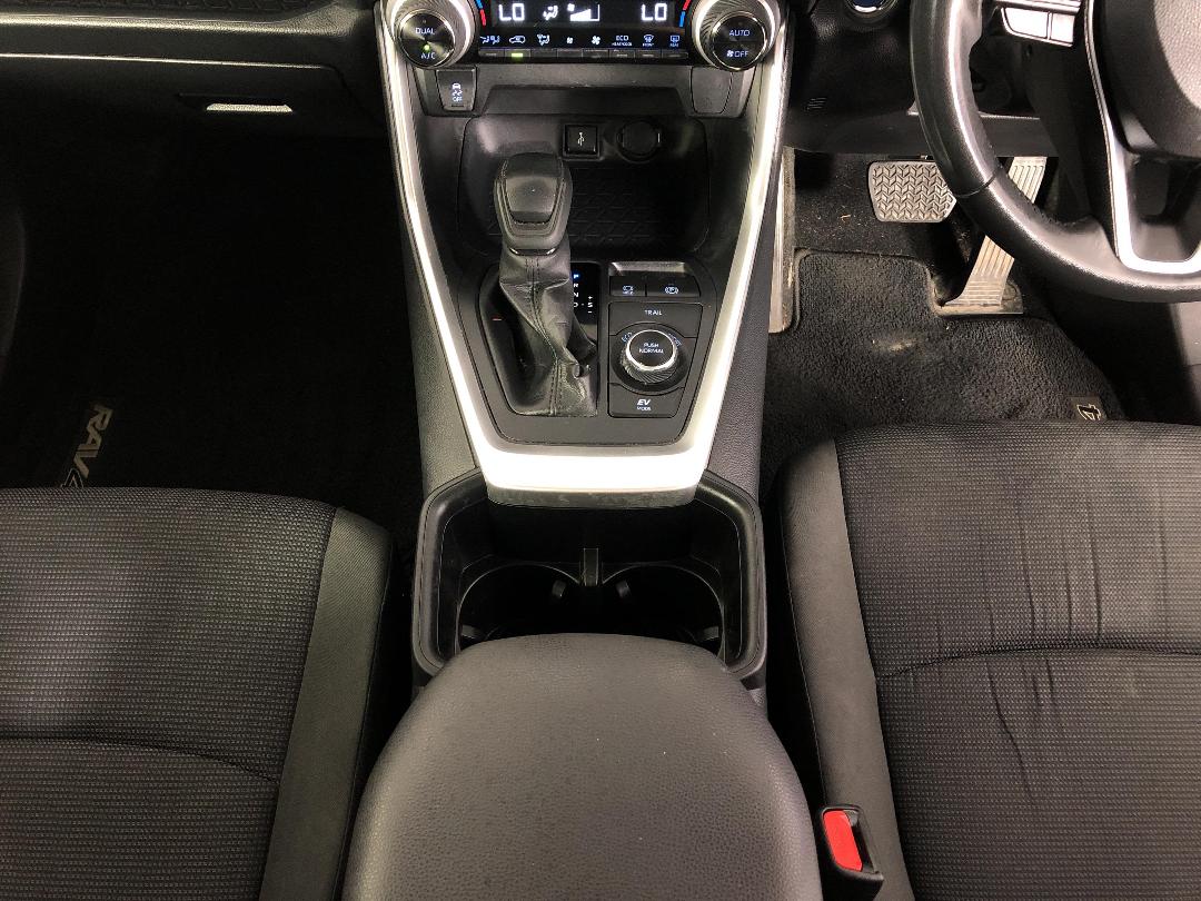 Photo '18' of Toyota Rav4 Photo '18' of Toyota Rav4