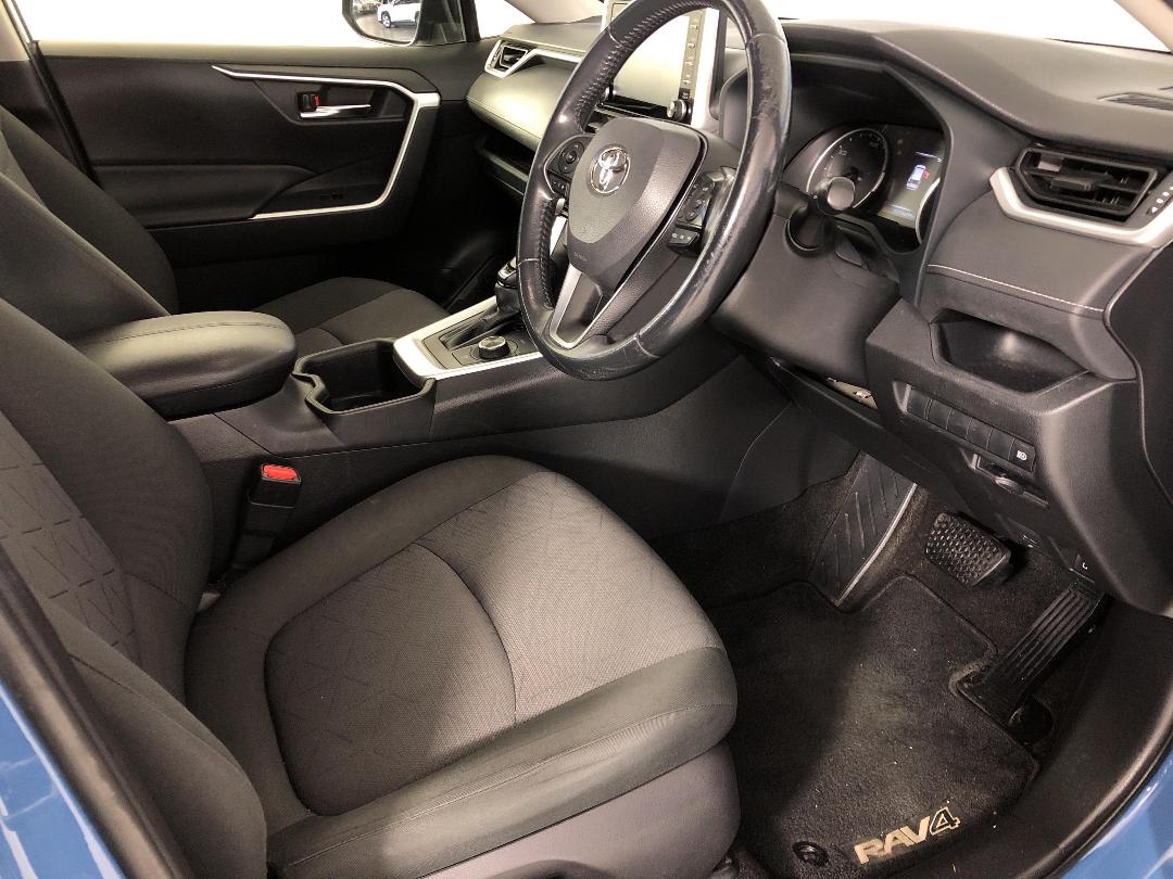 Photo '16' of Toyota Rav4