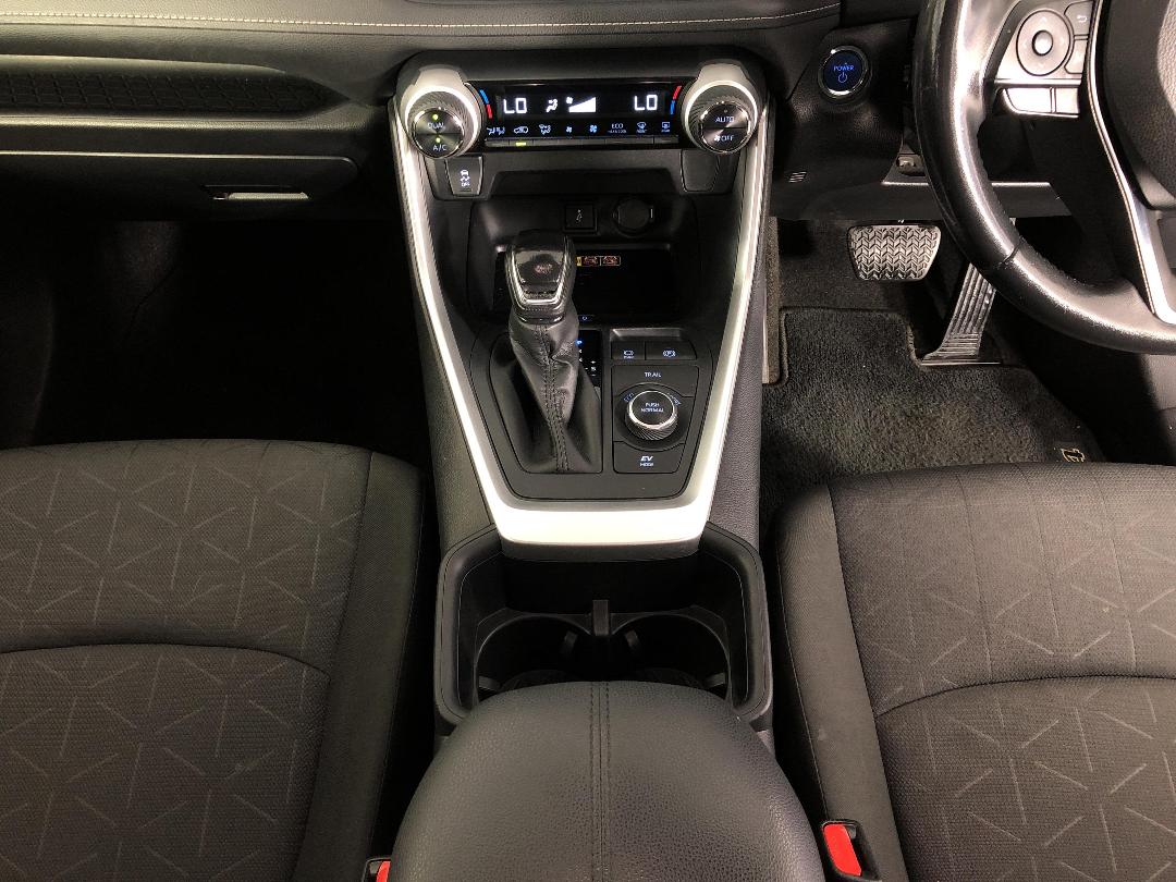 Photo '18' of Toyota Rav4