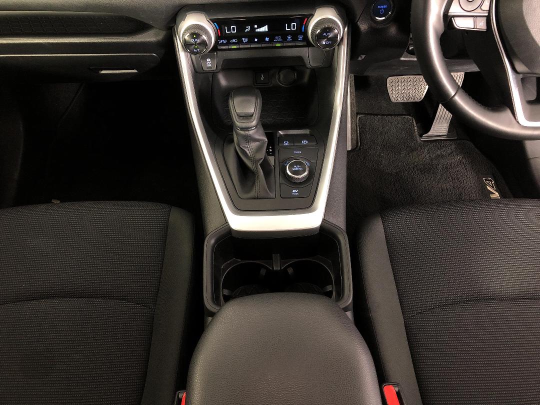 Photo '18' of Toyota Rav4