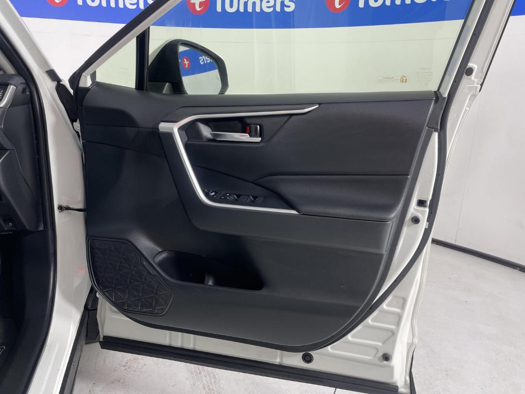 Photo '15' of Toyota Rav4