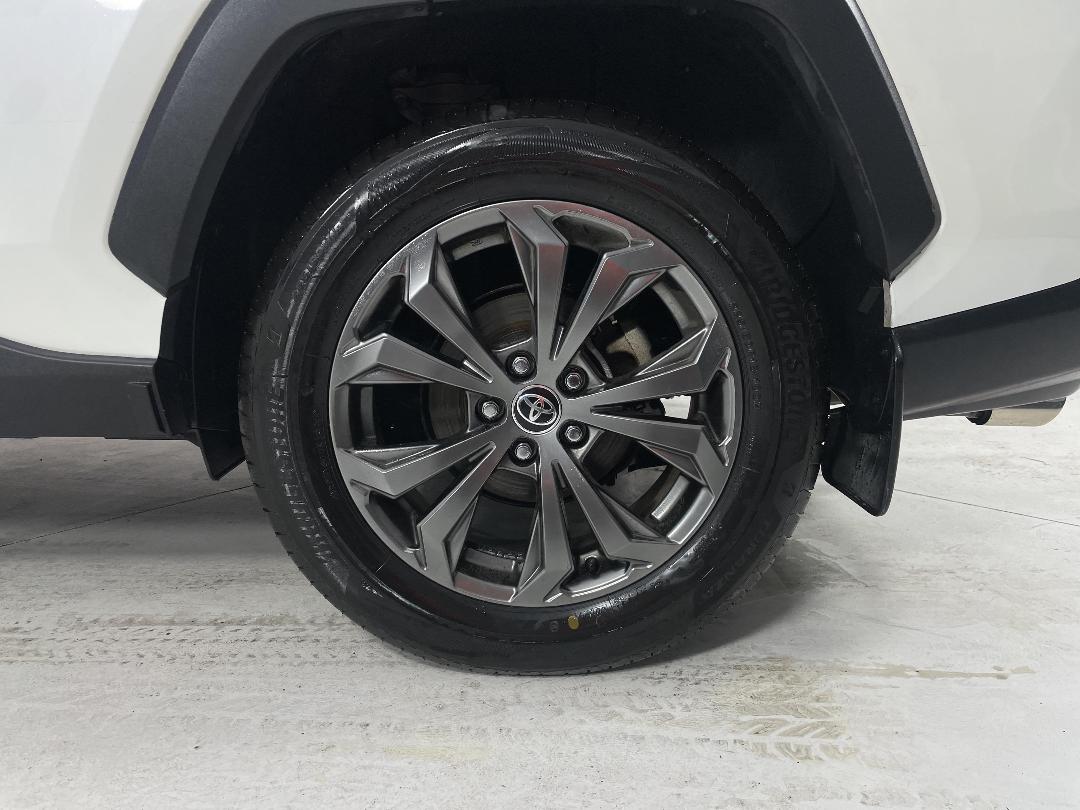 Photo '11' of Toyota Rav4