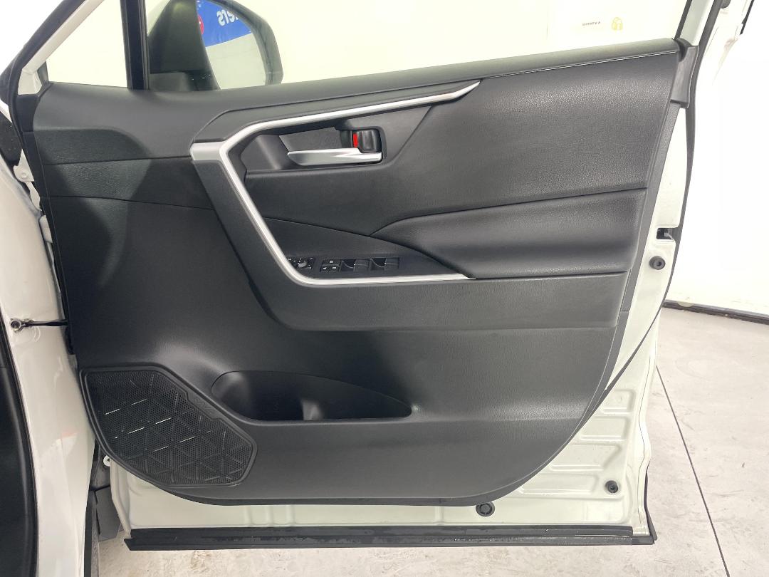 Photo '15' of Toyota Rav4