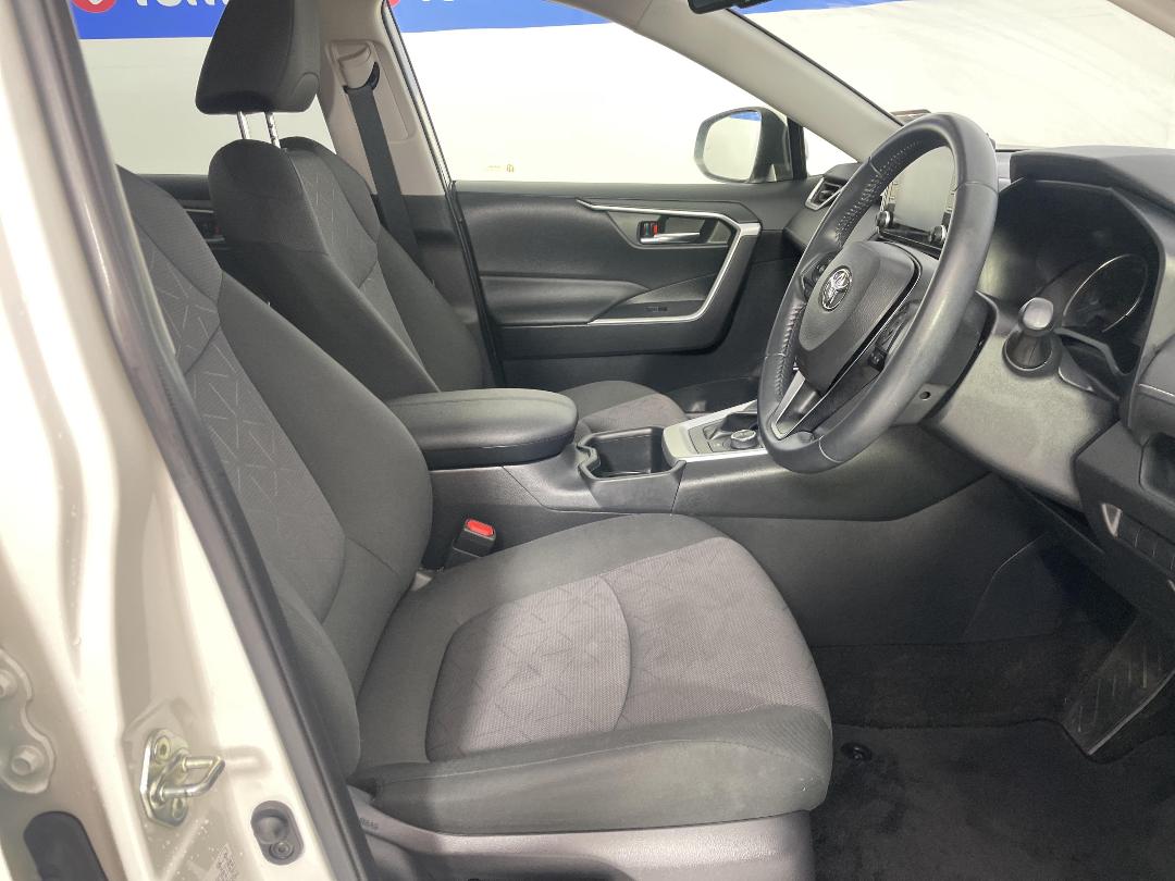 Photo '16' of Toyota Rav4