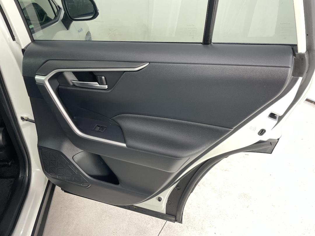 Photo '19' of Toyota Rav4