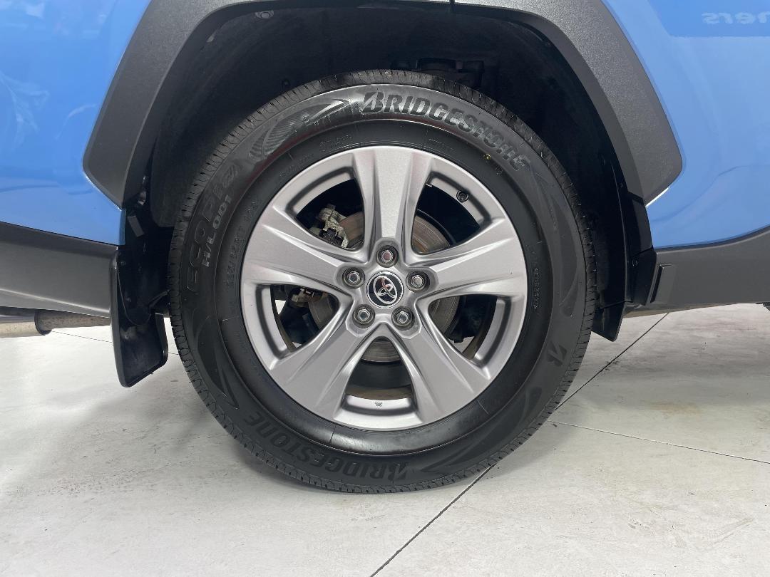 Photo '12' of Toyota Rav4