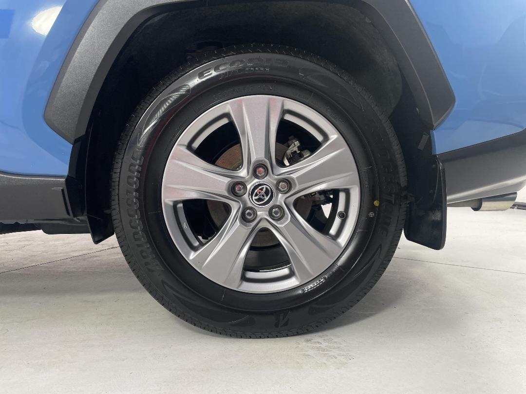 Photo '11' of Toyota Rav4