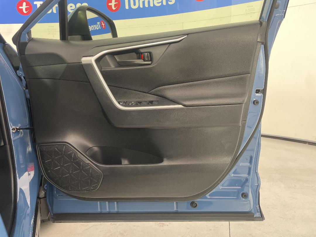 Photo '15' of Toyota Rav4