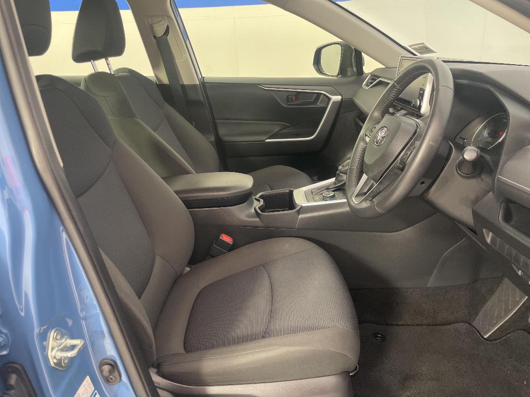 Photo '16' of Toyota Rav4