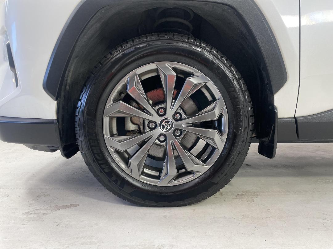 Photo '10' of Toyota Rav4