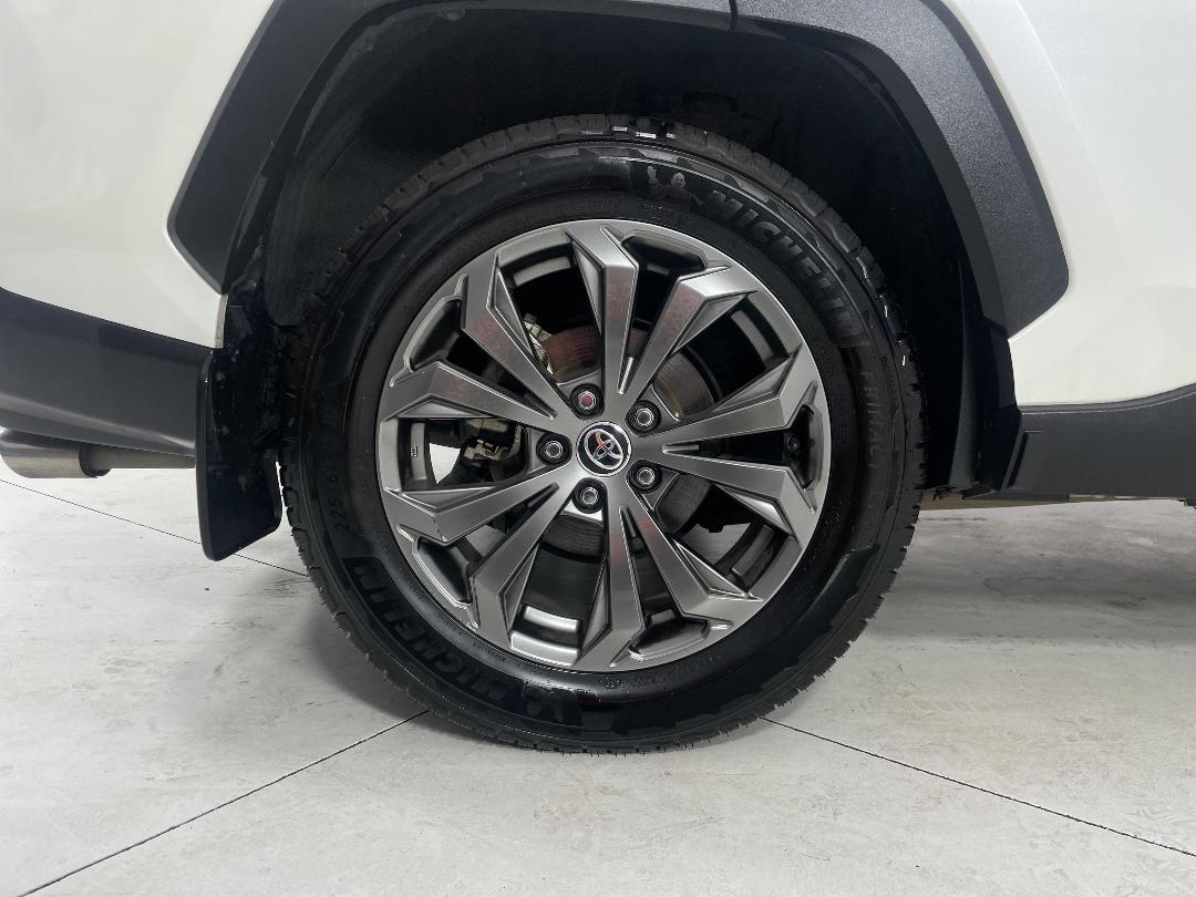 Photo '12' of Toyota Rav4