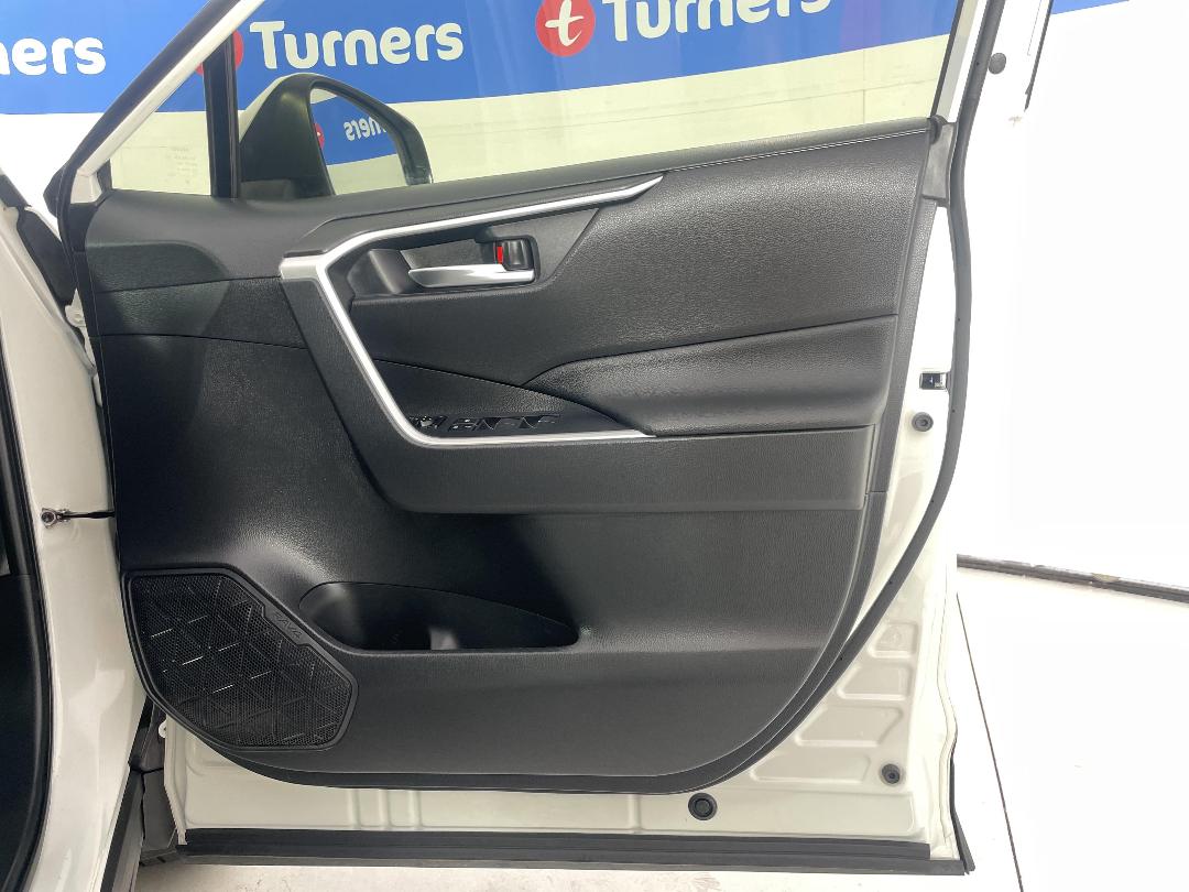 Photo '15' of Toyota Rav4