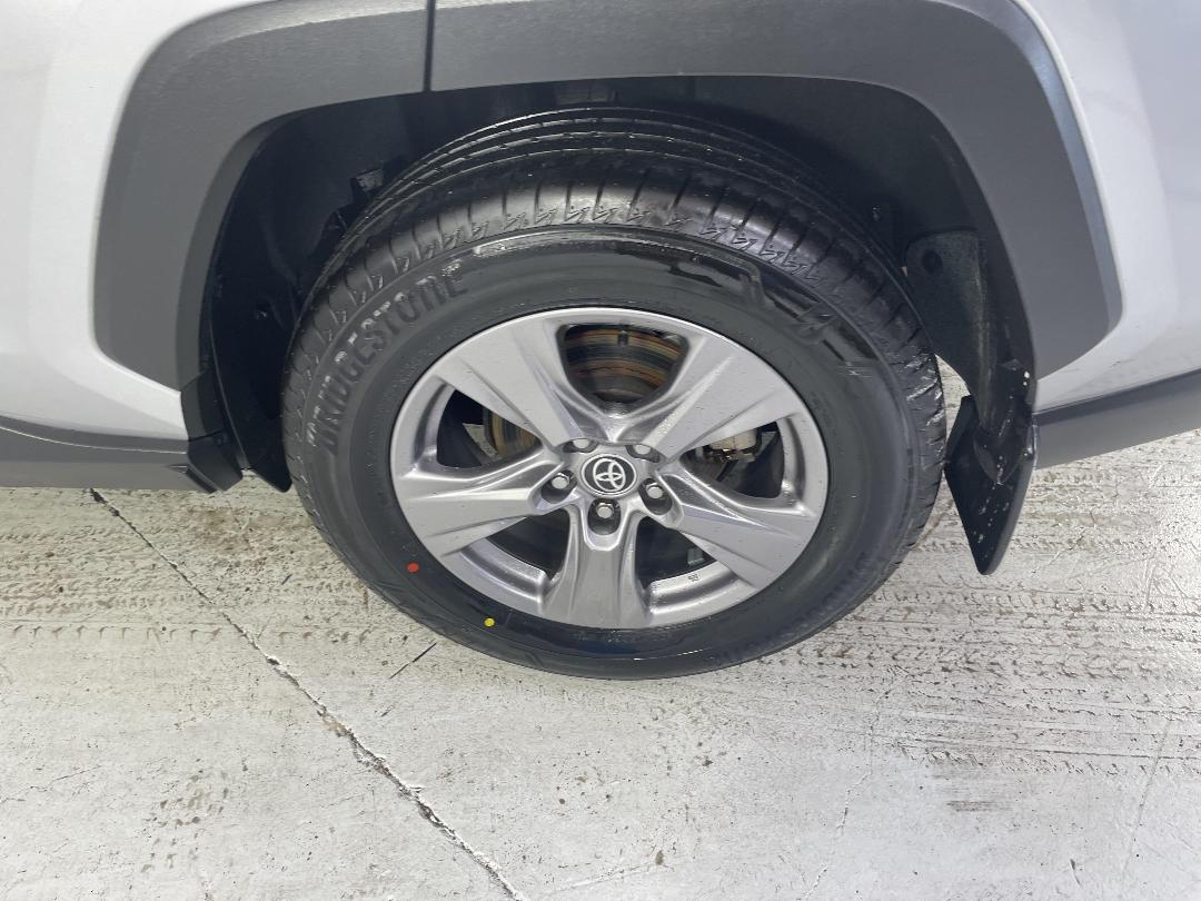 Photo '11' of Toyota Rav4