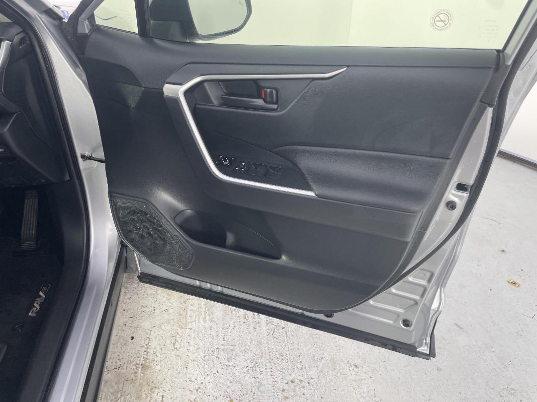 Photo '15' of Toyota Rav4