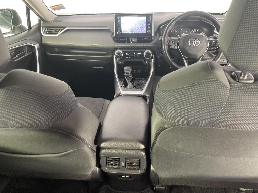 Photo '18' of Toyota Rav4