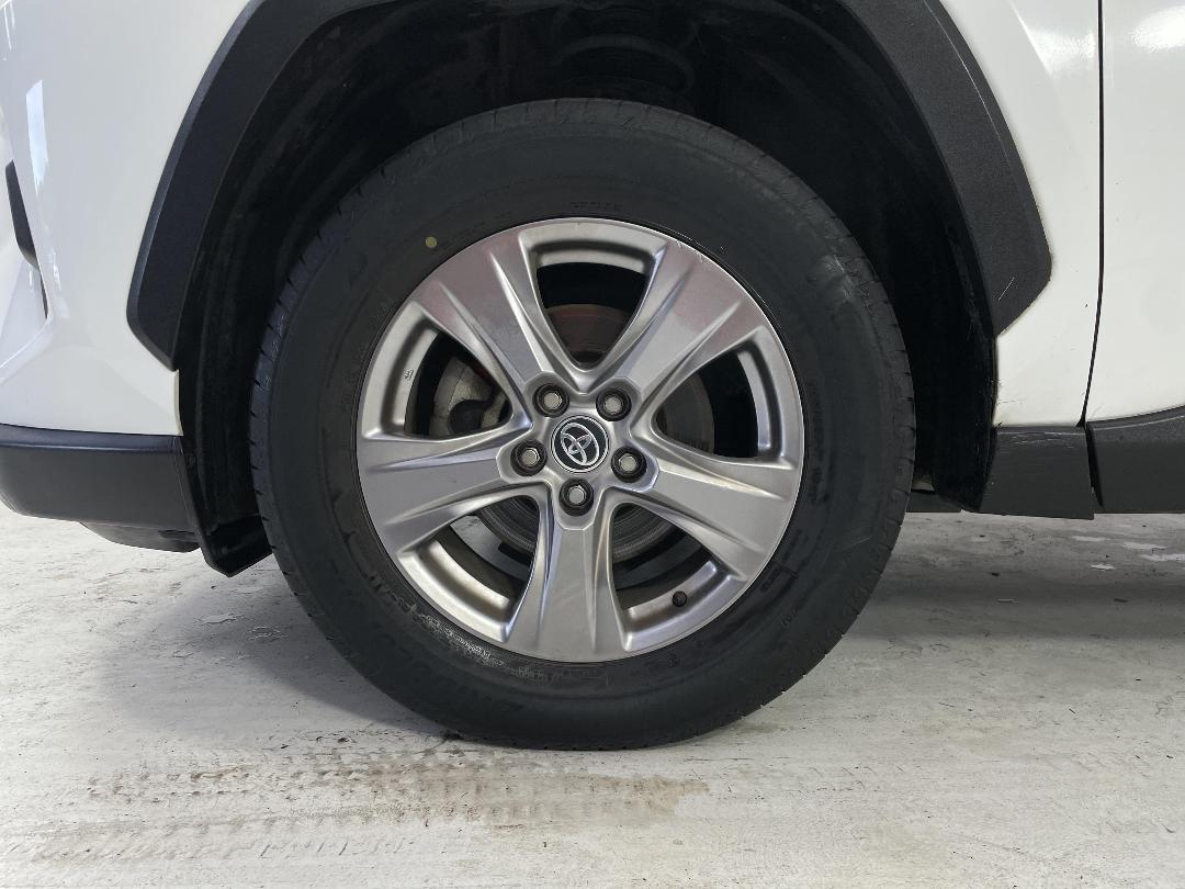 Photo '10' of Toyota Rav4