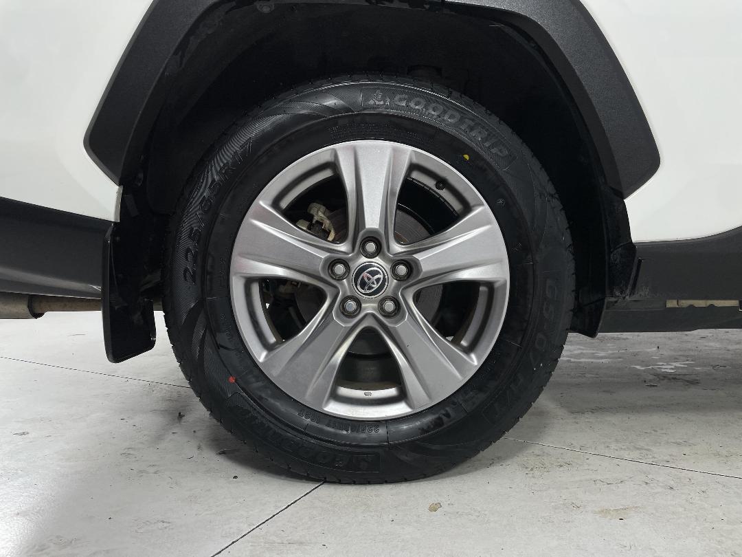 Photo '12' of Toyota Rav4