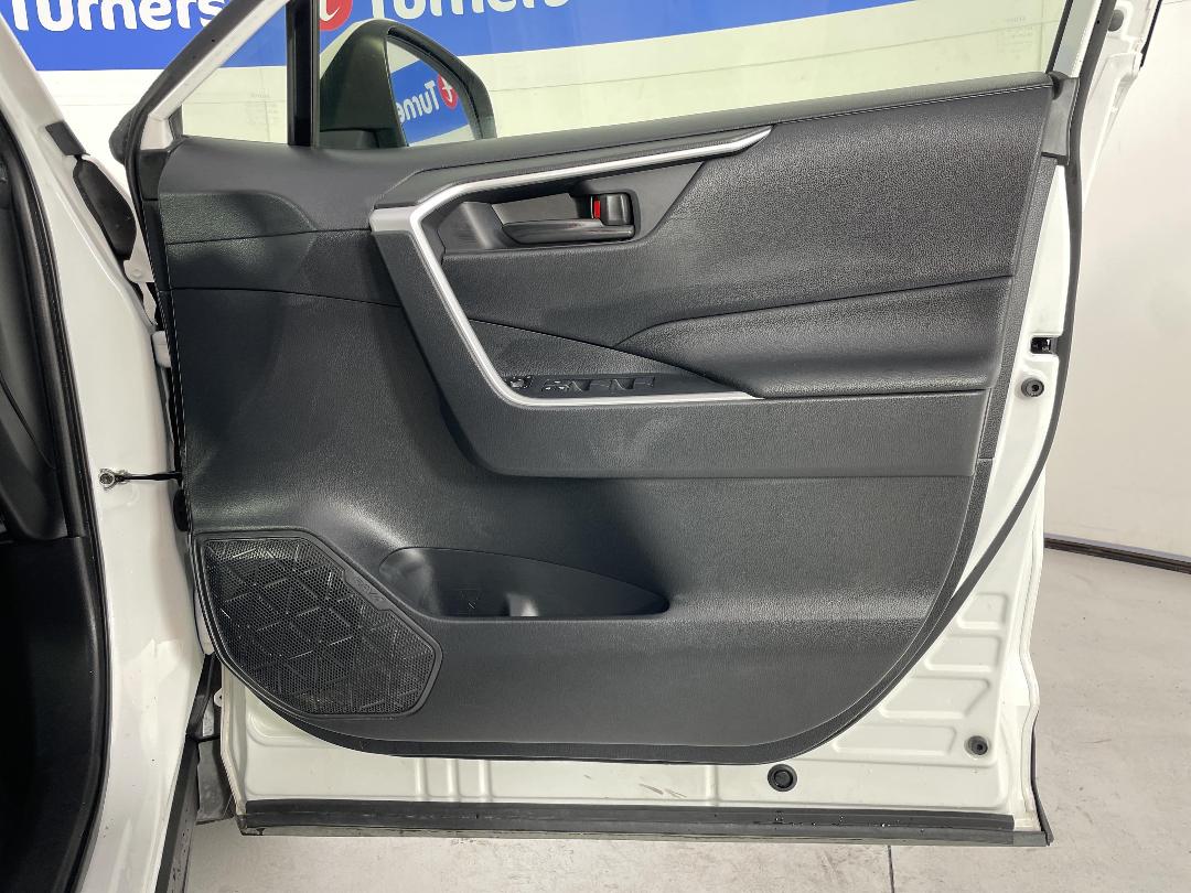 Photo '15' of Toyota Rav4