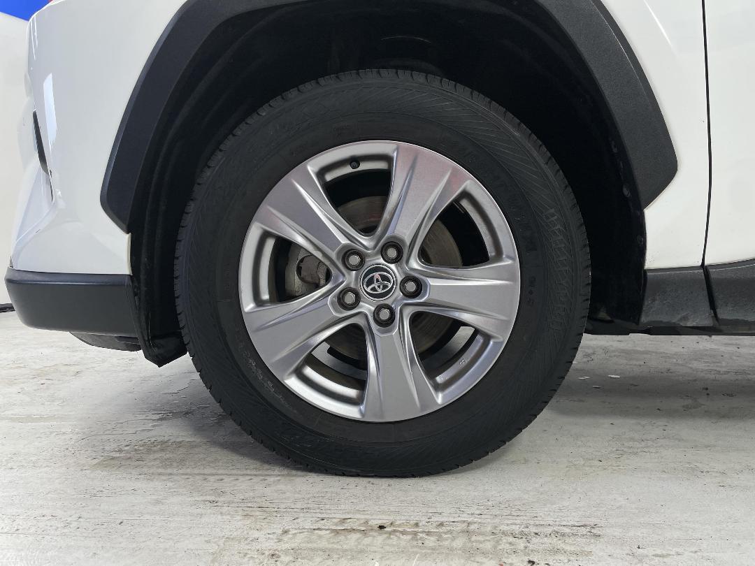 Photo '10' of Toyota Rav4