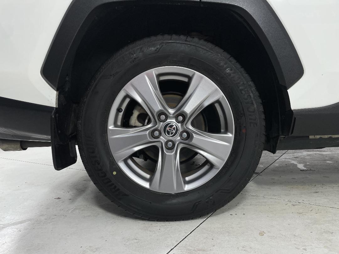 Photo '12' of Toyota Rav4