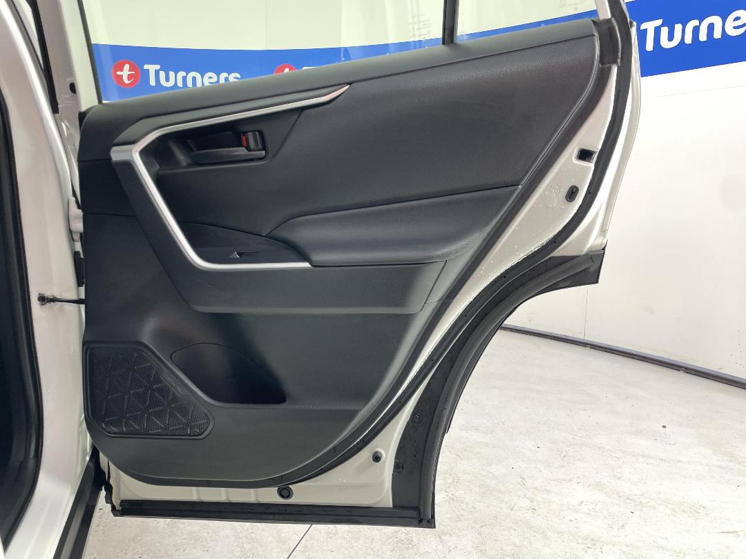 Photo '19' of Toyota Rav4