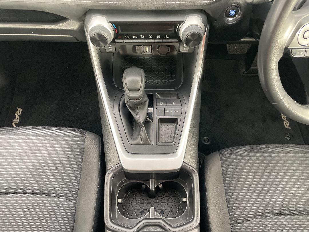 Photo '18' of Toyota Rav4