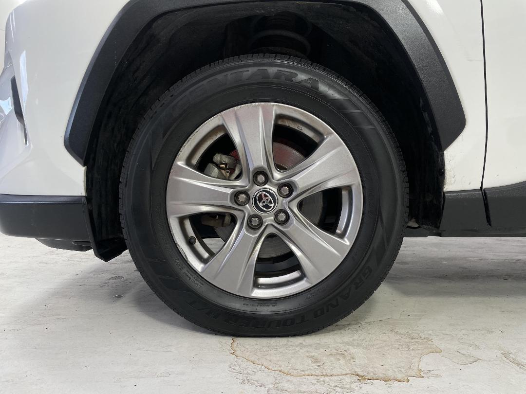 Photo '10' of Toyota Rav4