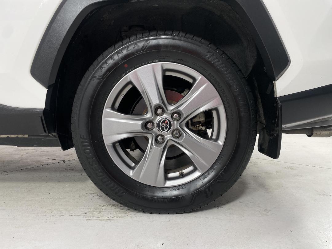 Photo '11' of Toyota Rav4