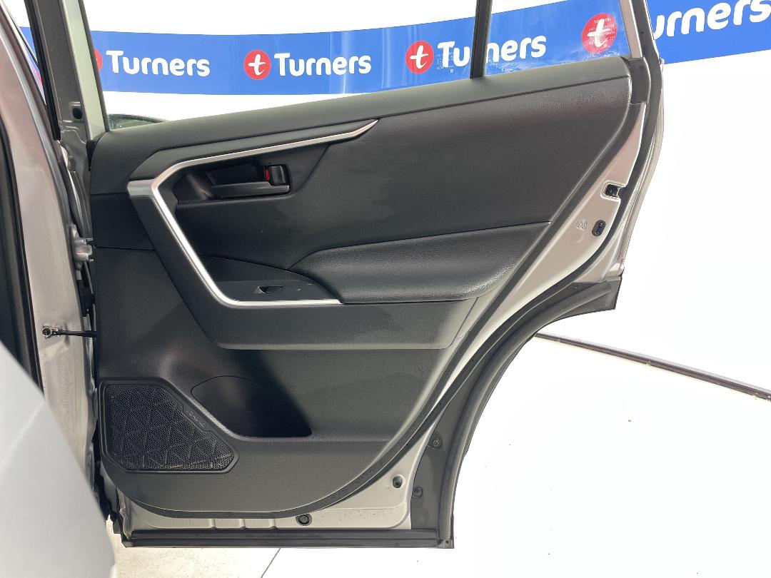 Photo '19' of Toyota Rav4