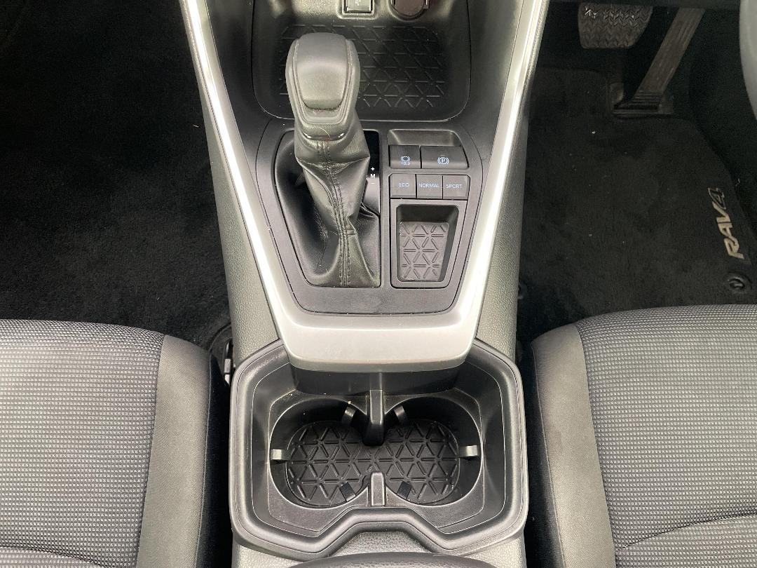 Photo '18' of Toyota Rav4