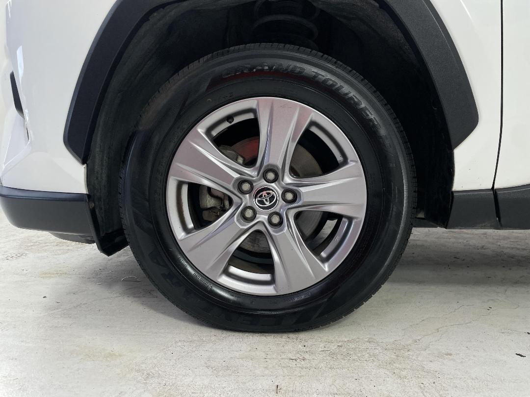 Photo '10' of Toyota Rav4