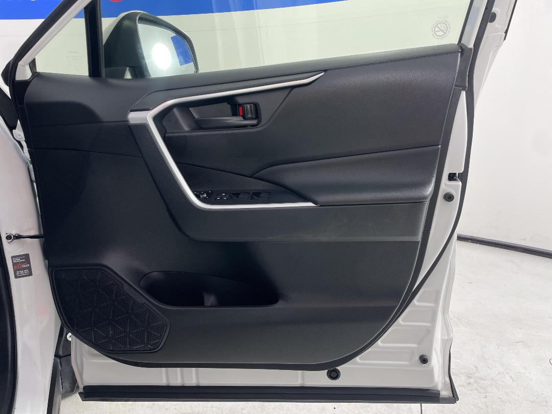 Photo '15' of Toyota Rav4