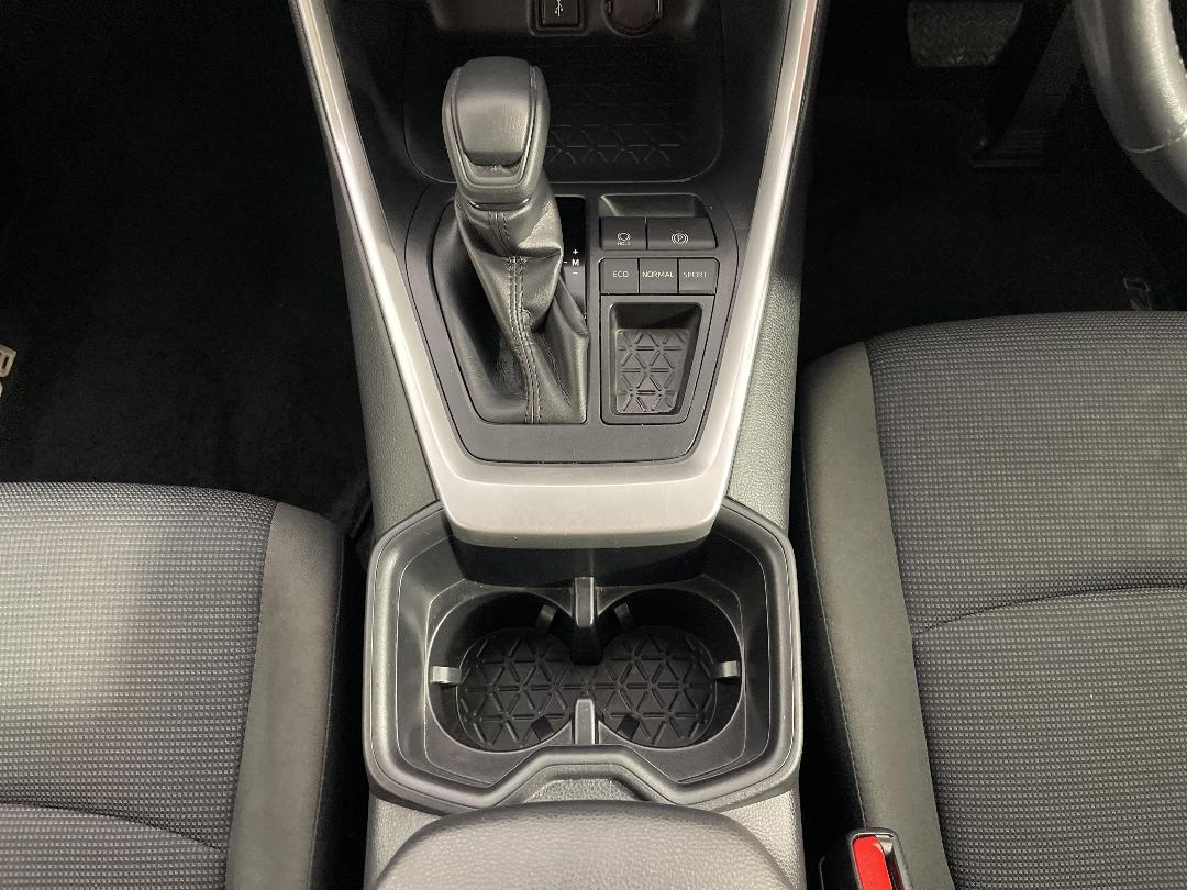 Photo '18' of Toyota Rav4