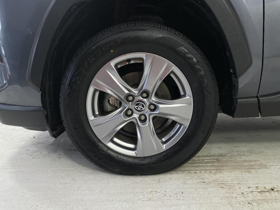 Photo '10' of Toyota Rav4