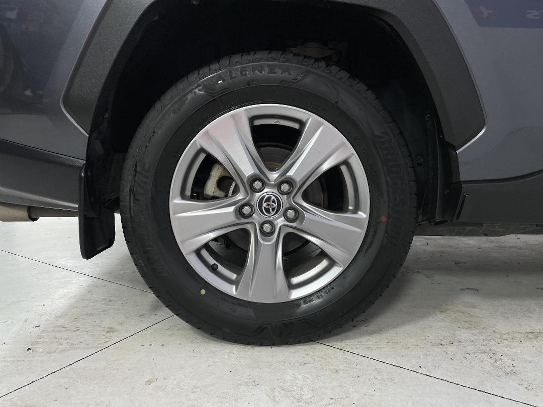 Photo '12' of Toyota Rav4