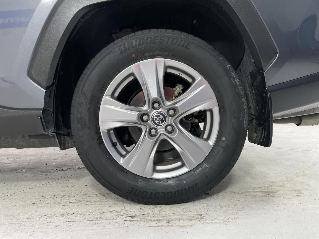 Photo '11' of Toyota Rav4