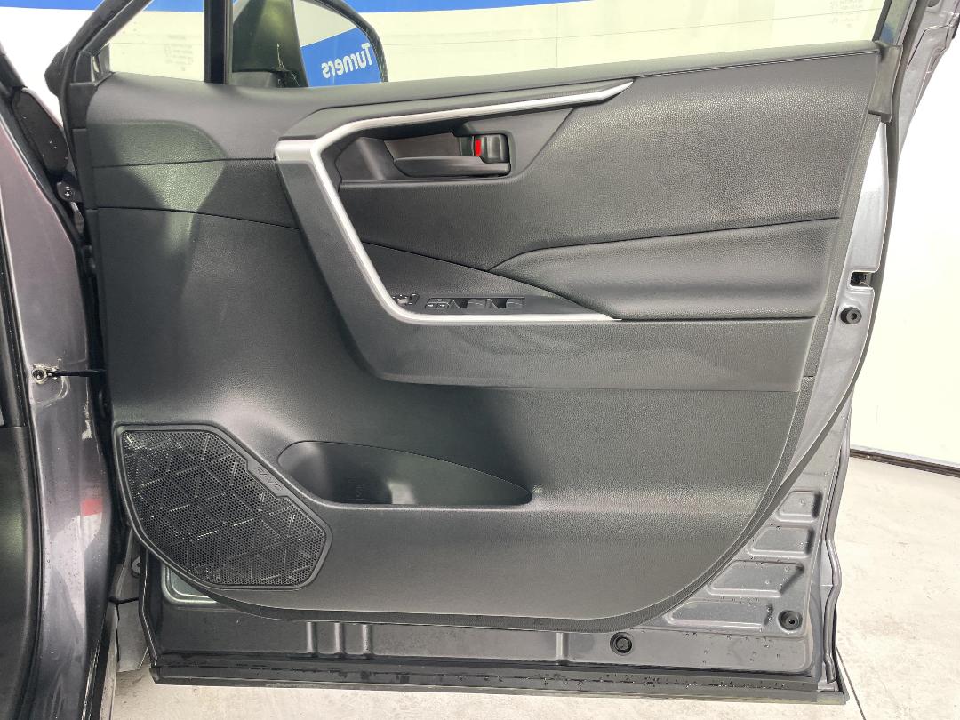 Photo '15' of Toyota Rav4