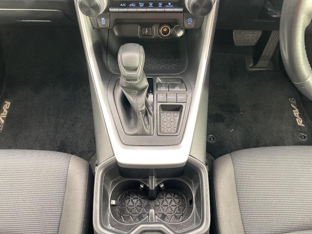 Photo '18' of Toyota Rav4