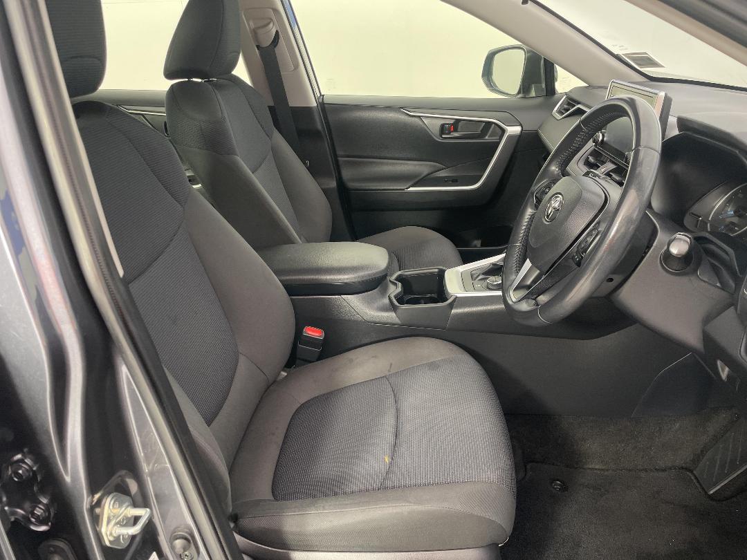 Photo '16' of Toyota Rav4 Photo '16' of Toyota Rav4