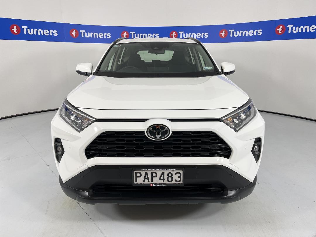 Photo '2' of Toyota Rav4