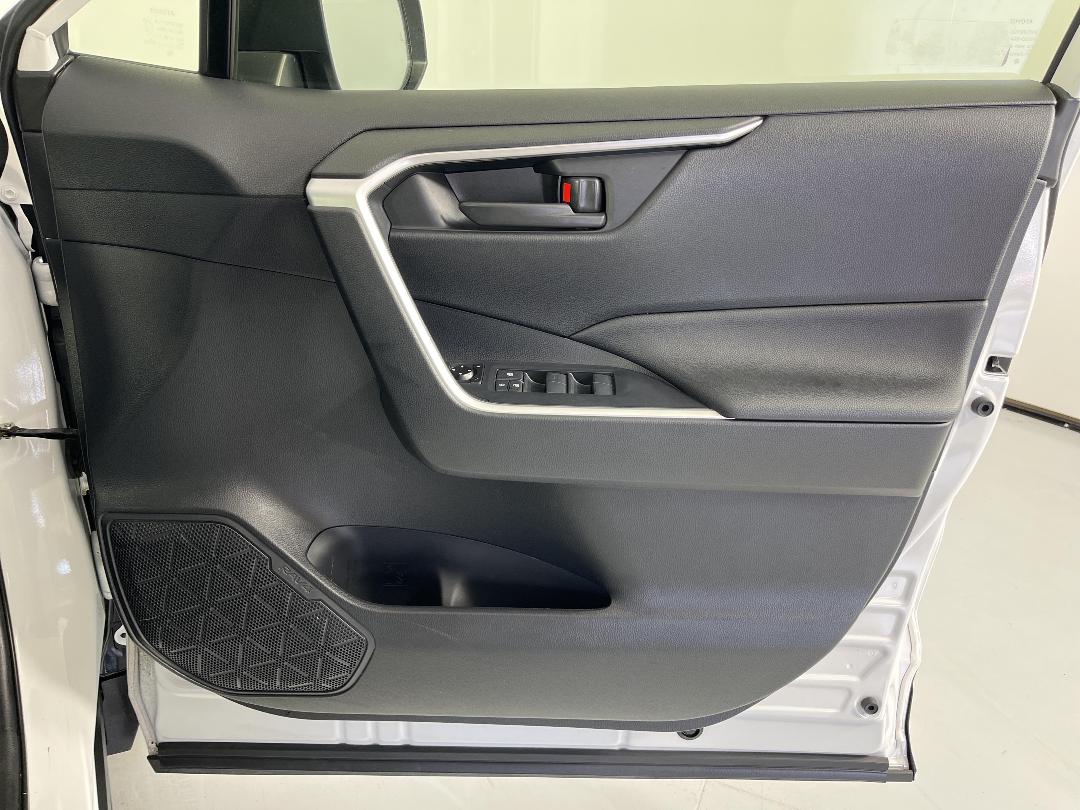 Photo '15' of Toyota Rav4